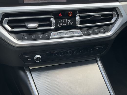 BMW 3 Serie Touring 330i M-Sport High Executive Edition Panoramadak Stoelverw. ActivLease financial lease