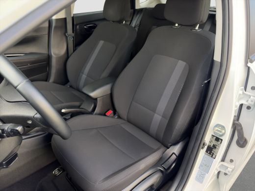 Hyundai i20 1.0 T-GDI 100pk Comfort | Airco | Camera | Carplay | Cruise control | Dodehoek detectie | Navigat... ActivLease financial lease
