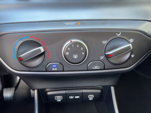 Hyundai i20 1.0 T-GDI 100pk Comfort | Airco | Camera | Carplay | Cruise control | Dodehoek detectie | Navigat... ActivLease financial lease