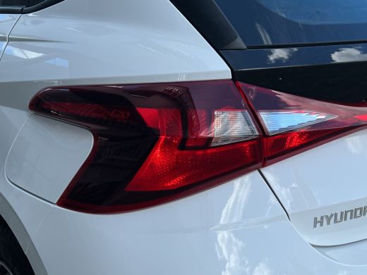 Hyundai i20 1.0 T-GDI 100pk Comfort | Airco | Camera | Carplay | Cruise control | Dodehoek detectie | Navigat... ActivLease financial lease