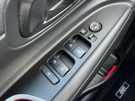 Hyundai i20 1.0 T-GDI 100pk Comfort | Airco | Camera | Carplay | Cruise control | Dodehoek detectie | Navigat... ActivLease financial lease