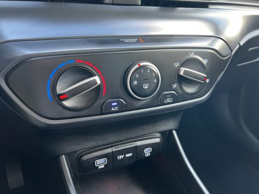 Hyundai i20 1.0 T-GDI 100pk Comfort | Airco | Camera | Carplay | Cruise control | Dodehoek detectie | Navigat... ActivLease financial lease