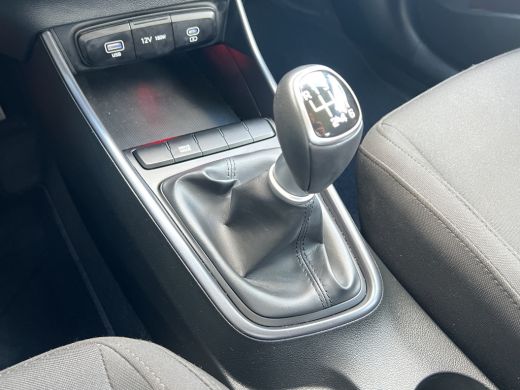 Hyundai i20 1.0 T-GDI 100pk Comfort | Airco | Camera | Carplay | Cruise control | Dodehoek detectie | Navigat... ActivLease financial lease
