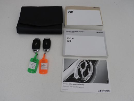 Hyundai i30 1.5 T-GDi MHEV N Line | Stoelverwarming | Leder/Alcantara | Adaptive cruise | Memory | Carplay | ... ActivLease financial lease
