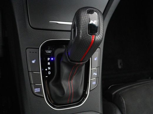 Hyundai i30 1.5 T-GDi MHEV N Line | Stoelverwarming | Leder/Alcantara | Adaptive cruise | Memory | Carplay | ... ActivLease financial lease