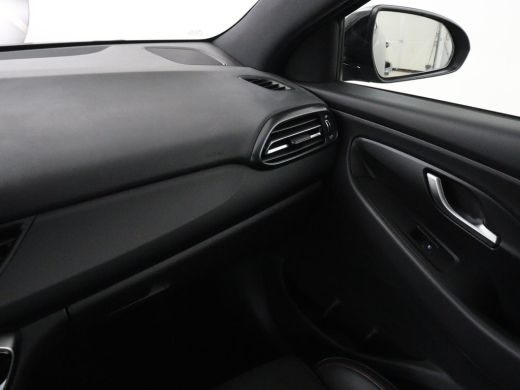 Hyundai i30 1.5 T-GDi MHEV N Line | Stoelverwarming | Leder/Alcantara | Adaptive cruise | Memory | Carplay | ... ActivLease financial lease