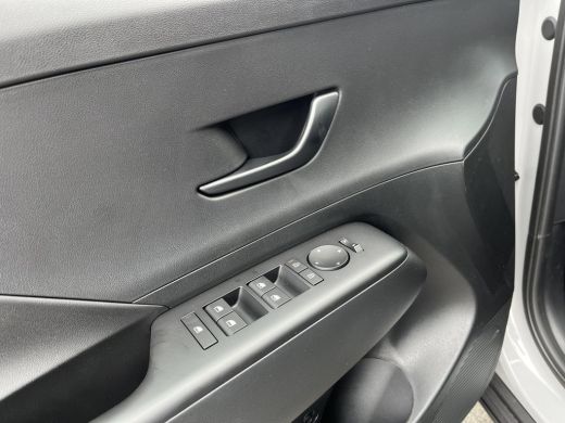 Hyundai Kona 1.6 GDI HEV E-Motion | Rijklaarprijs! | Navigatie | Apple CarPlay/Android Auto | Adaptief Cruise ... ActivLease financial lease