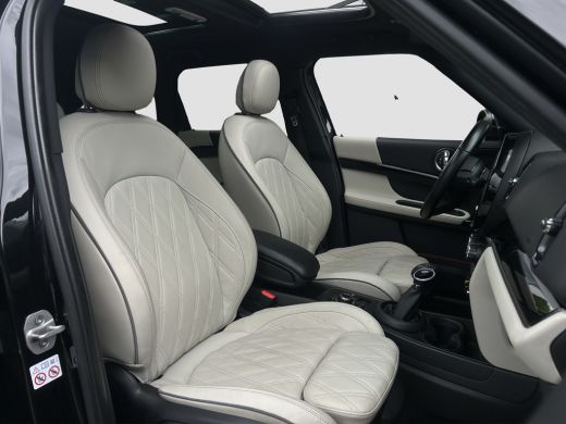 Mini Countryman 1.5 Cooper S E ALL4 Chili 224pk | Pano | Leder | Adap. Cruise | Stoelverwarming | Camera ActivLease financial lease