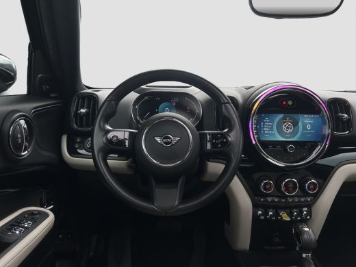 Mini Countryman 1.5 Cooper S E ALL4 Chili 224pk | Pano | Leder | Adap. Cruise | Stoelverwarming | Camera ActivLease financial lease