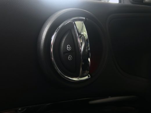 Mini Countryman 1.5 Cooper S E ALL4 Chili 224pk | Pano | Leder | Adap. Cruise | Stoelverwarming | Camera ActivLease financial lease