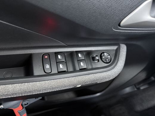 Opel Frontera Electric GS 44 kWh / Trekhaak / Navigatie / Camera / Parkeersensoren / Stuur -en stoelverwarmd / ... ActivLease financial lease