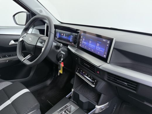 Opel Frontera Electric GS 44 kWh / Trekhaak / Navigatie / Camera / Parkeersensoren / Stuur -en stoelverwarmd / ... ActivLease financial lease