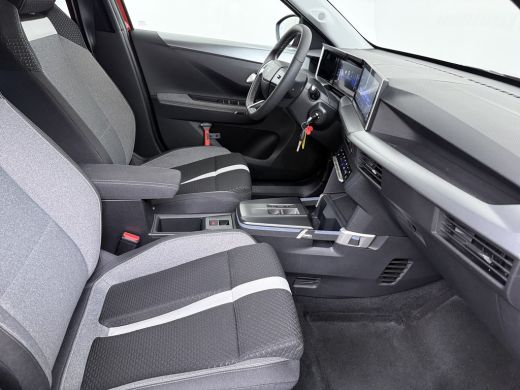 Opel Frontera Electric GS 44 kWh / Trekhaak / Navigatie / Camera / Parkeersensoren / Stuur -en stoelverwarmd / ... ActivLease financial lease