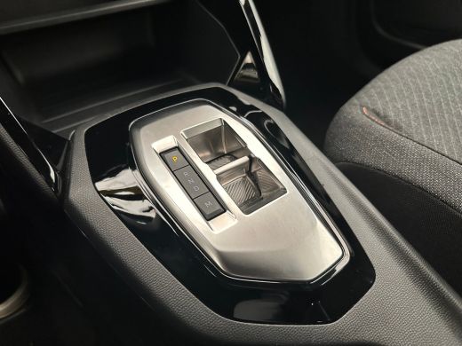Peugeot 2008 1.2 Hybrid 136 Style Climate | Carplay | Cruise | Parkeersensoren Achter | LED | DAB | Airco (aut... ActivLease financial lease