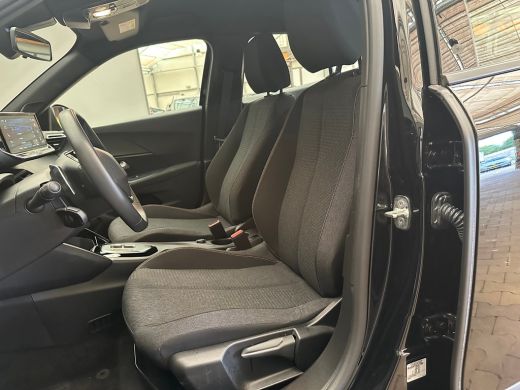 Peugeot 2008 1.2 Hybrid 136 Style Climate | Carplay | Cruise | Parkeersensoren Achter | LED | DAB | Airco (aut... ActivLease financial lease