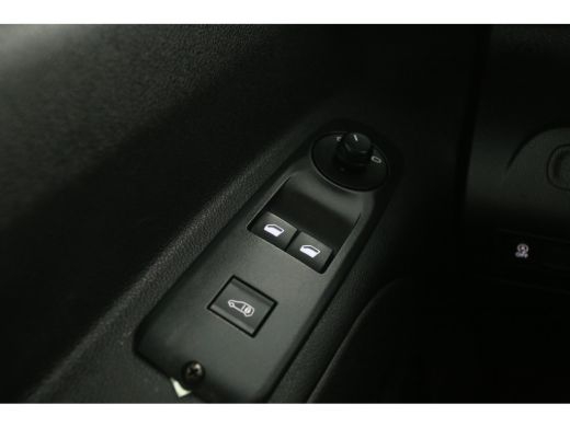 Peugeot Partner 1.6 BlueHDI 100PK L2H1 | Airco | Cruise | Carplay | Parkeersens. ActivLease financial lease