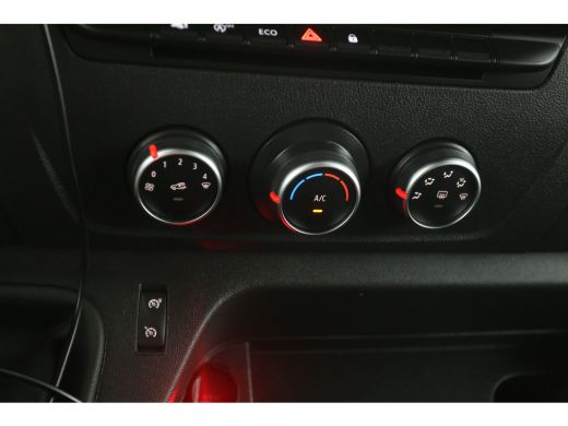 Renault Master 2.3 DCI | Bakwagen | Laadklep | Zijdeur | Airco | Camera | Cruise | 3 Zits ActivLease financial lease