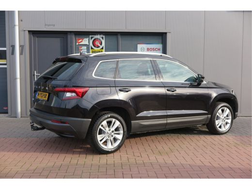 Skoda Karoq 1.5 TSI 150pk DSG ACT Business Edition Plus Trekhaak ,Side assist , Lane assist , Adaptive cruise... ActivLease financial lease