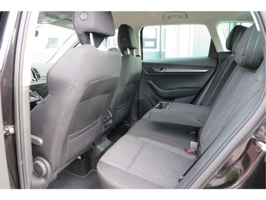 Skoda Karoq 1.5 TSI 150pk DSG ACT Business Edition Plus Trekhaak ,Side assist , Lane assist , Adaptive cruise... ActivLease financial lease