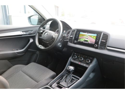 Skoda Karoq 1.5 TSI 150pk DSG ACT Business Edition Plus Trekhaak ,Side assist , Lane assist , Adaptive cruise... ActivLease financial lease
