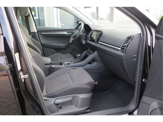 Skoda Karoq 1.5 TSI 150pk DSG ACT Business Edition Plus Trekhaak ,Side assist , Lane assist , Adaptive cruise... ActivLease financial lease