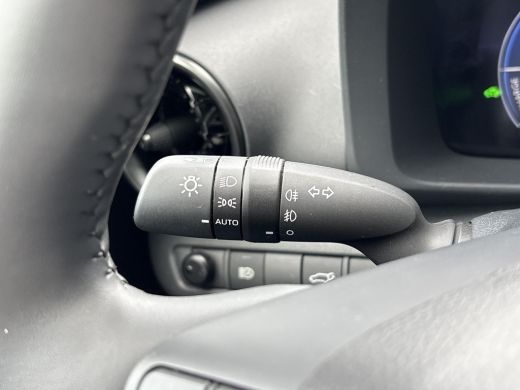 Toyota C-HR 1.8 Hybrid 140 Executive **360 CAMERA/ JBL AUDIO/ DODEHOEK DETECTIE** ActivLease financial lease