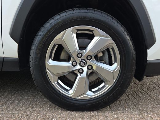 Toyota RAV4 2.5 Hybrid AWD Executive | Apple CarPlay | Trekhaak | Rijklaar incl. garantie | ActivLease financial lease