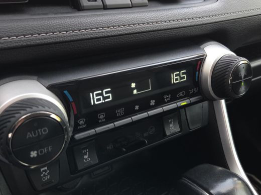 Toyota RAV4 2.5 Hybrid AWD Executive | Apple CarPlay | Trekhaak | Rijklaar incl. garantie | ActivLease financial lease