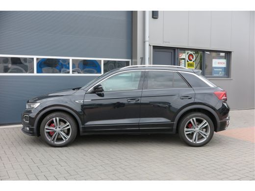 Volkswagen T-Roc 1.5 TSI 150pk DSG Sport Business R-Line , Pano , Virtual , Xenon, Leder, Navi , Carplay , LMV, PD... ActivLease financial lease