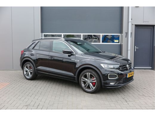 Volkswagen T-Roc 1.5 TSI 150pk DSG Sport Business R-Line , Pano , Virtual , Xenon, Leder, Navi , Carplay , LMV, PD... ActivLease financial lease