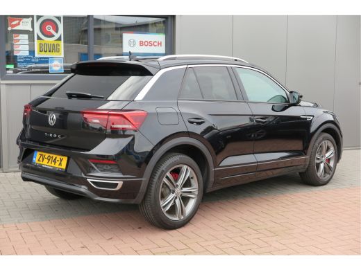 Volkswagen T-Roc 1.5 TSI 150pk DSG Sport Business R-Line , Pano , Virtual , Xenon, Leder, Navi , Carplay , LMV, PD... ActivLease financial lease