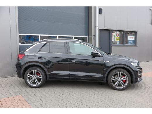 Volkswagen T-Roc 1.5 TSI 150pk DSG Sport Business R-Line , Pano , Virtual , Xenon, Leder, Navi , Carplay , LMV, PD... ActivLease financial lease