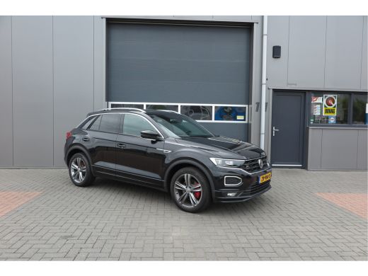 Volkswagen T-Roc 1.5 TSI 150pk DSG Sport Business R-Line , Pano , Virtual , Xenon, Leder, Navi , Carplay , LMV, PD... ActivLease financial lease