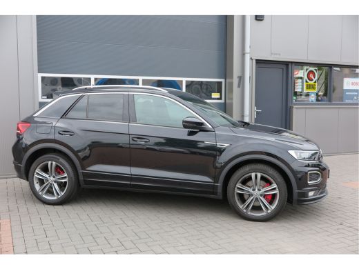 Volkswagen T-Roc 1.5 TSI 150pk DSG Sport Business R-Line , Pano , Virtual , Xenon, Leder, Navi , Carplay , LMV, PD... ActivLease financial lease