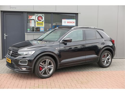 Volkswagen T-Roc 1.5 TSI 150pk DSG Sport Business R-Line , Pano , Virtual , Xenon, Leder, Navi , Carplay , LMV, PD... ActivLease financial lease