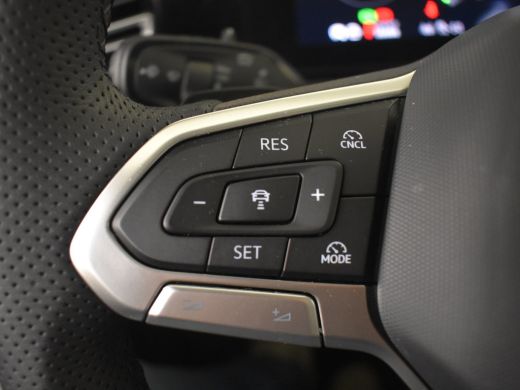Volkswagen Tiguan 1.5 eHybrid R-Line Edition 204Pk DSG/AUTO | Glazen panorama-dak | SOH 100% | Achteruitrijcamera |... ActivLease financial lease
