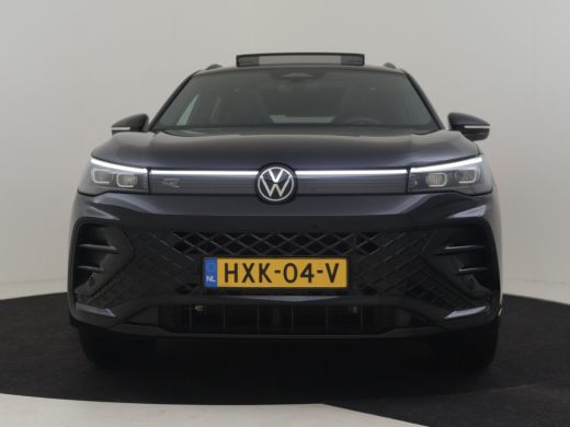 Volkswagen Tiguan 1.5 eHybrid R-Line Edition 204Pk DSG/AUTO | Glazen panorama-dak | SOH 100% | Achteruitrijcamera |... ActivLease financial lease