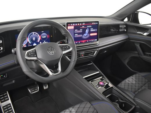 Volkswagen Tiguan 1.5 eHybrid R-Line Edition 204Pk DSG/AUTO | Glazen panorama-dak | SOH 100% | Achteruitrijcamera |... ActivLease financial lease