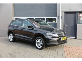 Skoda Karoq 1.5 TSI 150pk DSG ACT Business Edition Plus Trekhaak ,Side assist , Lane assist , Adaptive cruise...