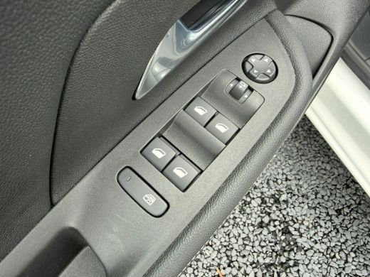 Opel Mokka-e GS Line 50-kWh 11kw 3-Fase CAMERA ACHTER| WARMTEPOMP| PARKEERSENSOREN V&A| CRUISE CONTROL| NAVI| ... ActivLease financial lease
