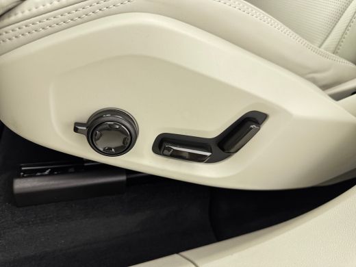 Volvo  XC60 T8 Recharge Ultra Bright Excecutive | 21" | Luchtvering | Geventileerd Nappa | Massagestoelen | B... ActivLease financial lease