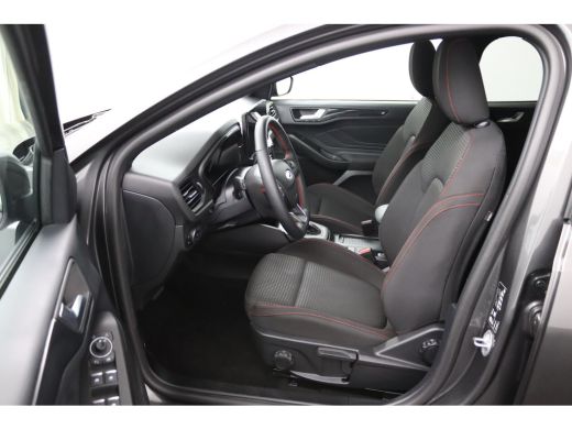 Ford Focus 1.0 EcoBoost 155pk Automaat Hybrid ST Line | Winterpack | Navigatie | CarPlay/Android Auto | Crui... ActivLease financial lease