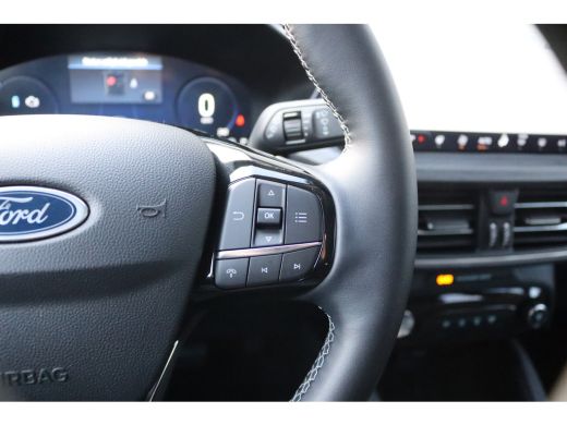 Ford Kuga 2.5 FHEV 190PK Hybrid Active X Geen-stekker/Camera/Navigatie/Parkeerhulp ActivLease financial lease