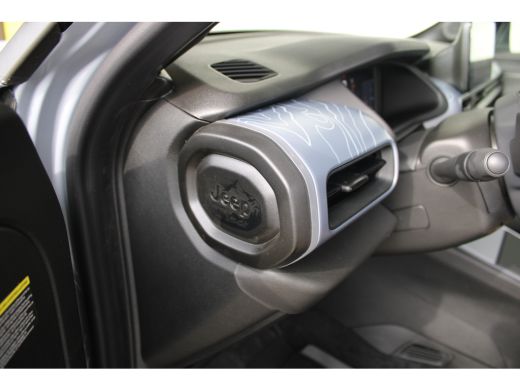 Jeep Avenger 4xe The North Face | 8 Jaar garantie | Navigatie | Camera | Elektrische achterklep | Climate cont... ActivLease financial lease