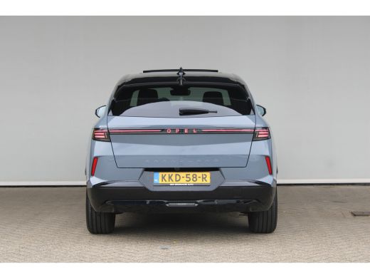 Opel Grandland 1.6 Turbo Plug-in-Hybrid GS | Trekhaak | Navigatie | Panoramadak | Matrix koplampen | AGR stoelen... ActivLease financial lease