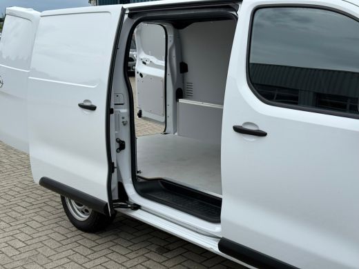 Opel Vivaro 2.0 Diesel 145 L3 DC Achteruitrijcamera | Adeptieve cruise control | Stoelverwarming | Apple carp... ActivLease financial lease