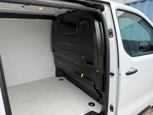 Opel Vivaro 2.0 Diesel 145 L3 DC Achteruitrijcamera | Adeptieve cruise control | Stoelverwarming | Apple carp... ActivLease financial lease