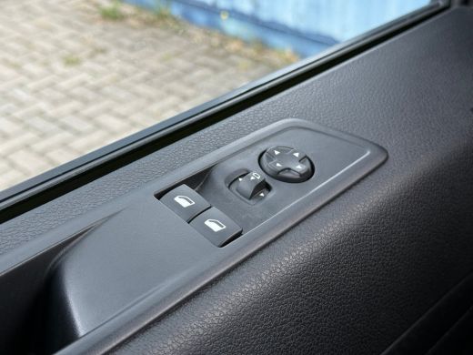 Opel Vivaro 2.0 Diesel 145 L3 DC Achteruitrijcamera | Adeptieve cruise control | Stoelverwarming | Apple carp... ActivLease financial lease