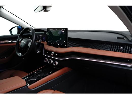 Skoda Superb Combi 1.5 TSI PHEV 204pk Laurin & Klement | Trekhaak | 360 Camera | Stoelverwarming & Ventilatie ... ActivLease financial lease