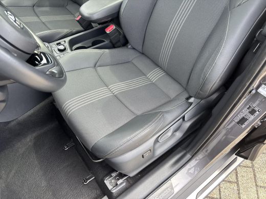 Toyota Yaris Cross 1.5 Hybrid Adventure AWD | Panoramadak | Parkeersensoren | HUD | ActivLease financial lease